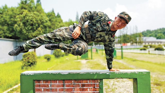 一個士兵的平凡世界：只要堅持拼搏，總會迎來一次次跨越