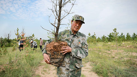 “綠化將軍”張連印歌聲表達(dá)對(duì)黨的深情