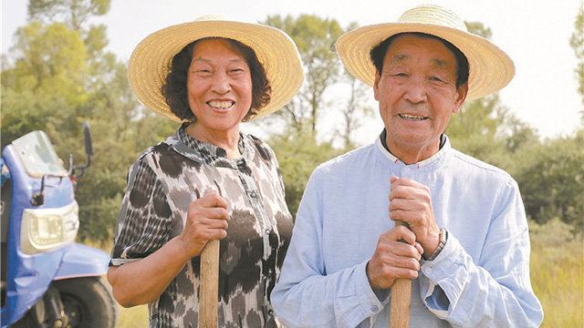 “時(shí)代楷?！睆堖B?。簶s譽(yù)的背后，離不開妻子的默默支持