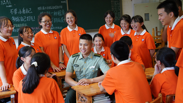 播火的人——記陸軍工程大學(xué)“星火”理論宣講服務(wù)政治教員群體