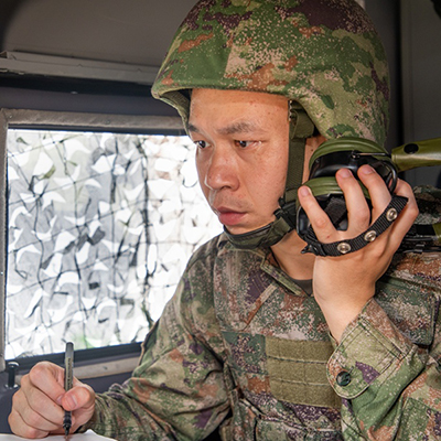 七赴高原，角逐無形戰(zhàn)場——記“最美新時(shí)代革命軍人”陳楊